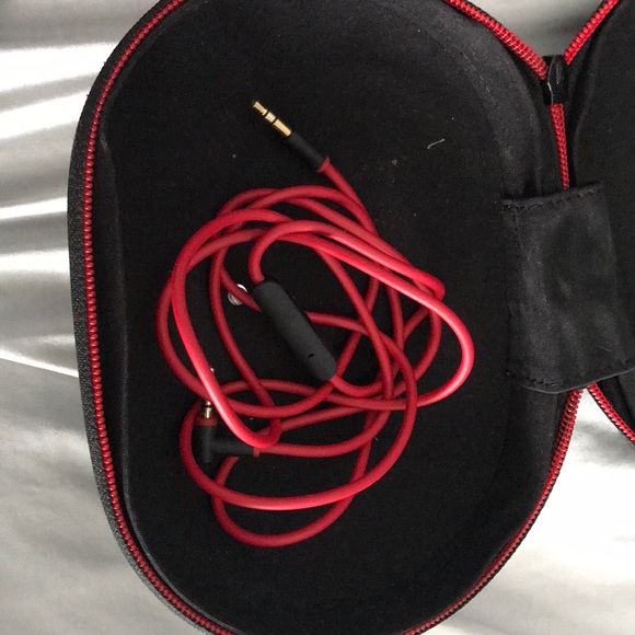 Dre Beats Studio Headphones 2nd Generation - Picture 8 of 8